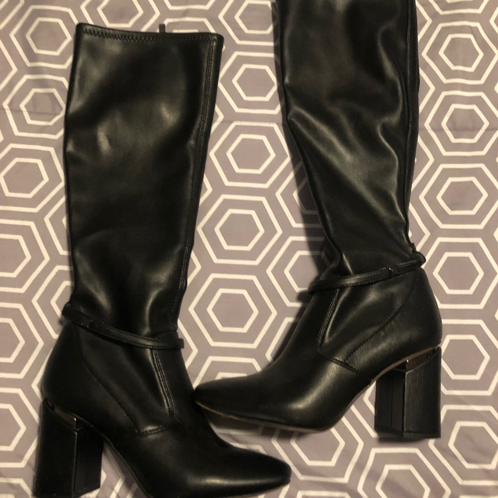 FRANKO SARTO size 9- black leather boots. GRAND condition! Barely worn. $75.00
